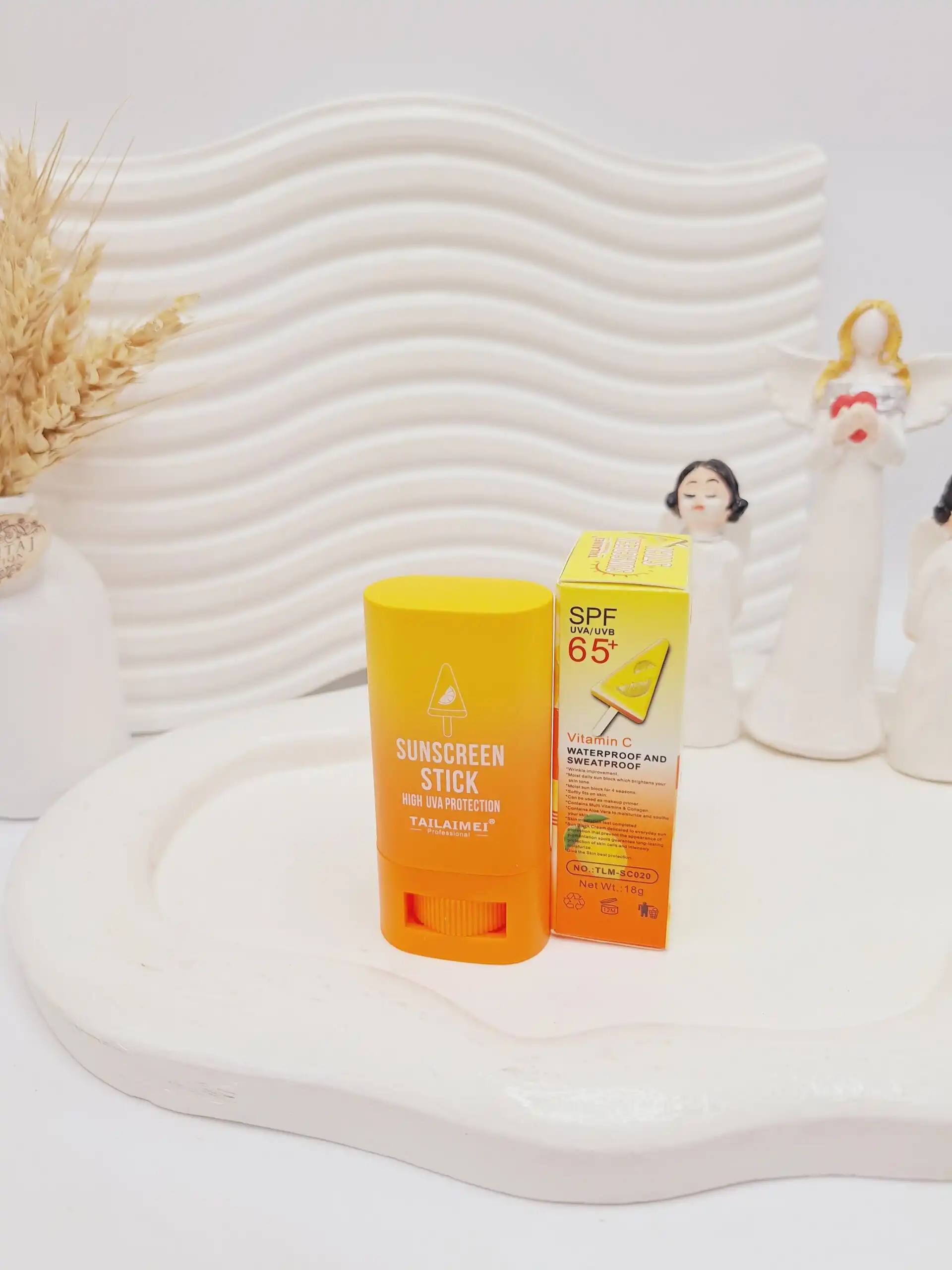 ضدآفتاب استیکی ویتامین c برند تایلامی کد 0209