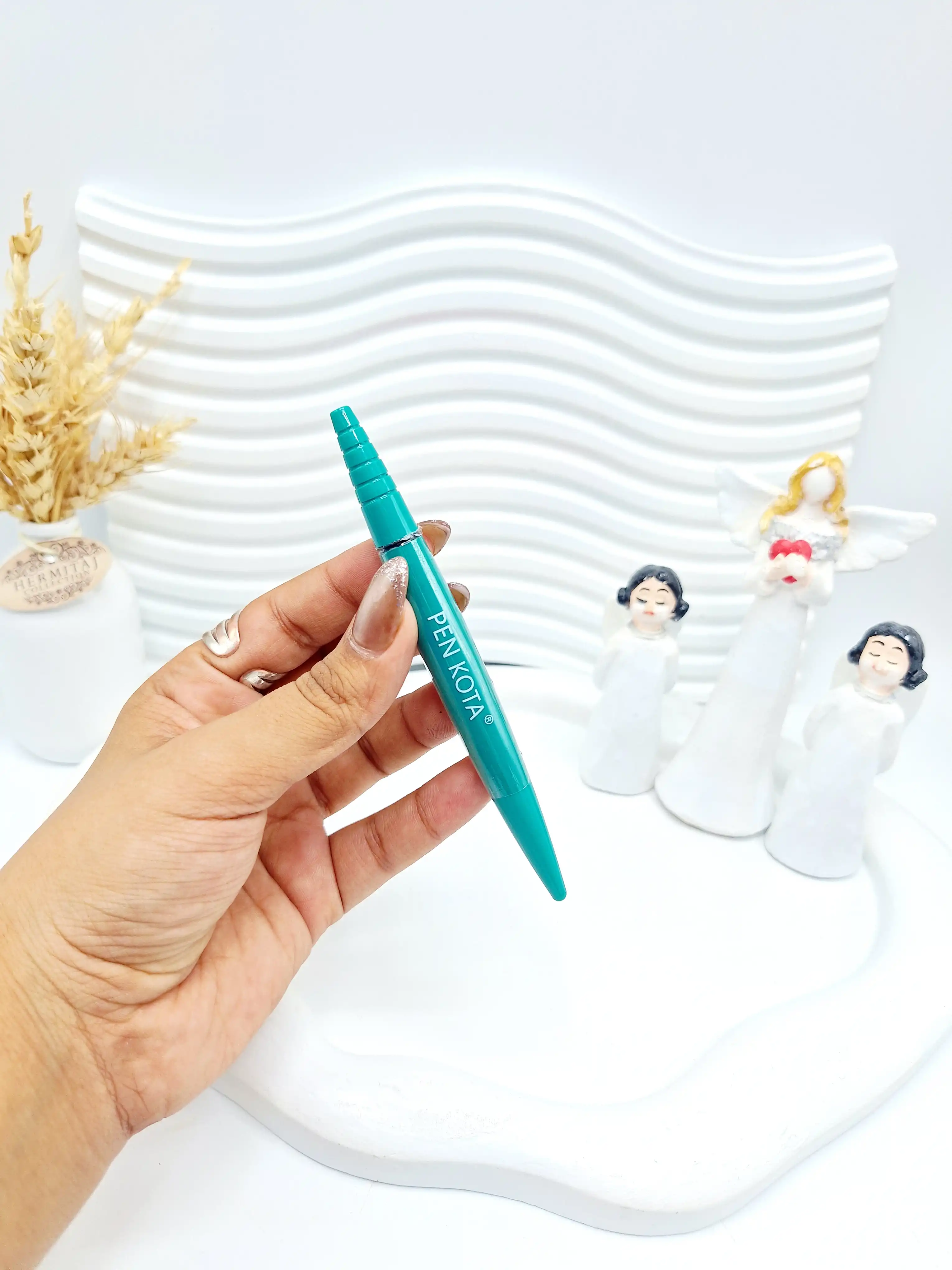 خط چشم مشکی پوکه سبز با کیفیت برند PEN KOTA کد 0180
