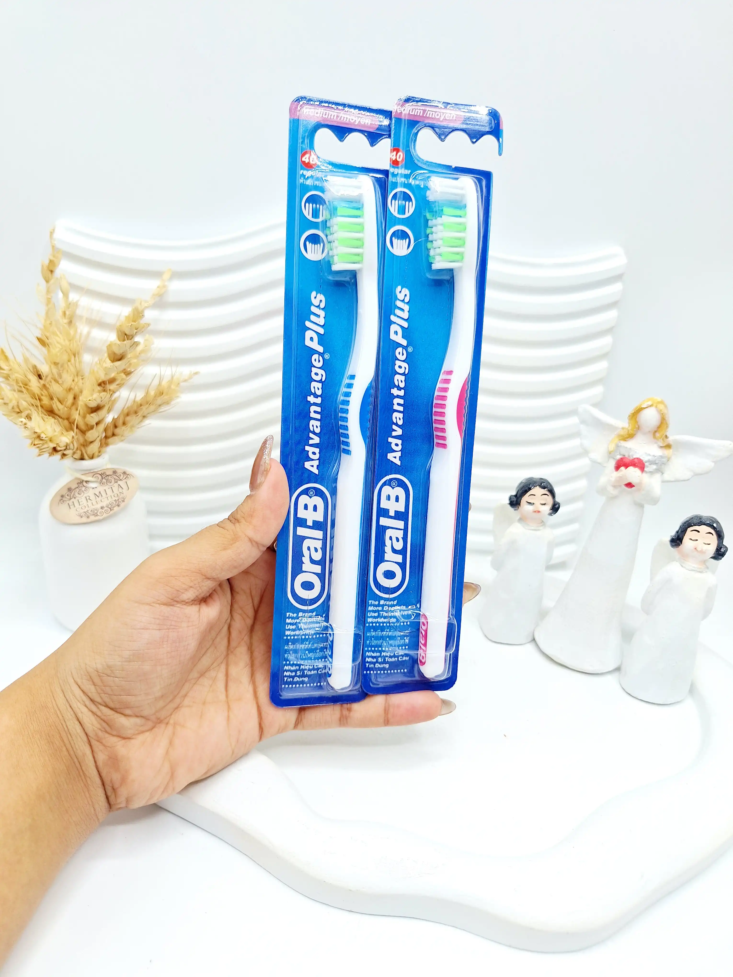 مسواک با کیفیت برند Oral-B کد 8124