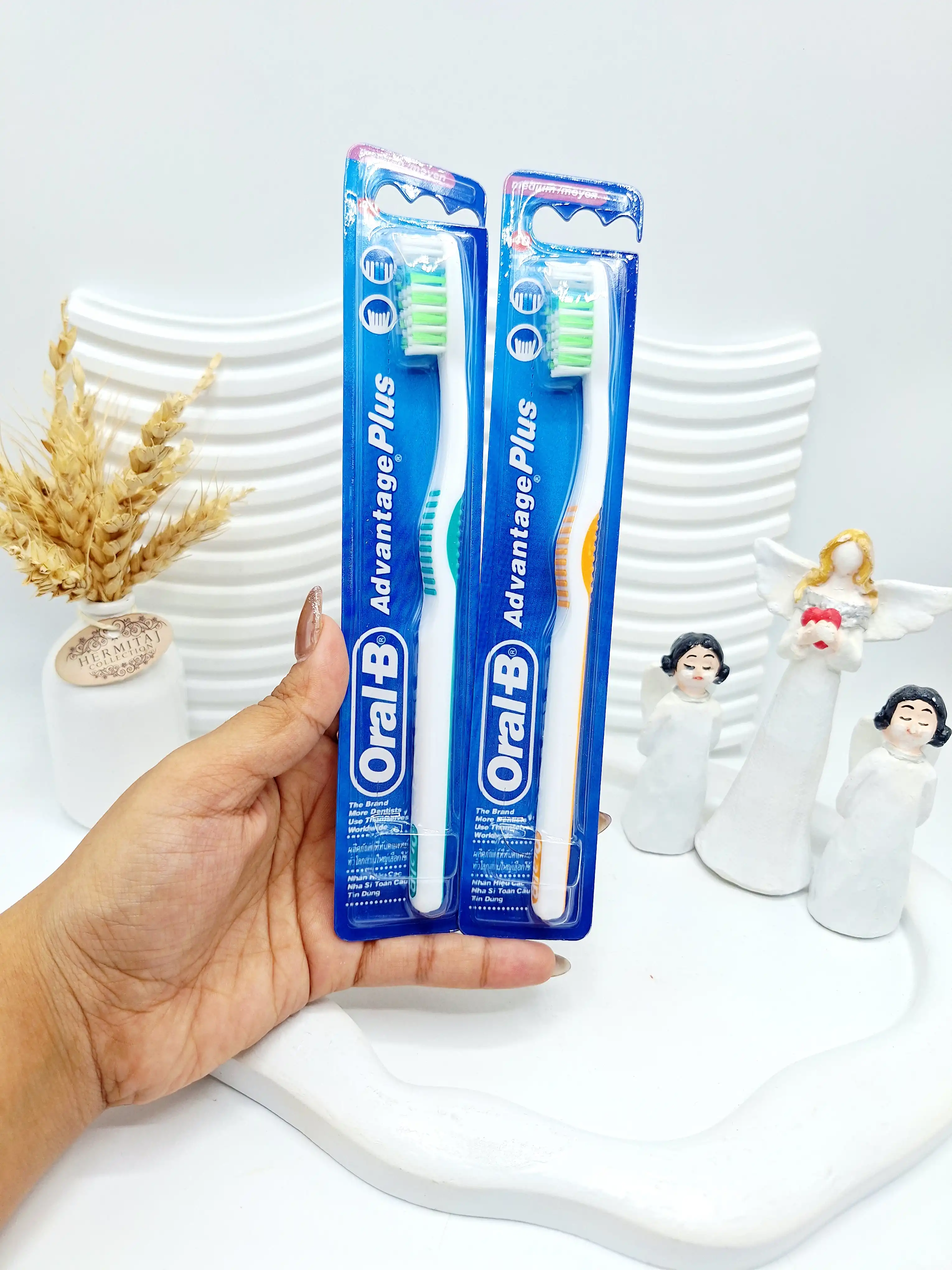 مسواک با کیفیت برند Oral-B کد 8124